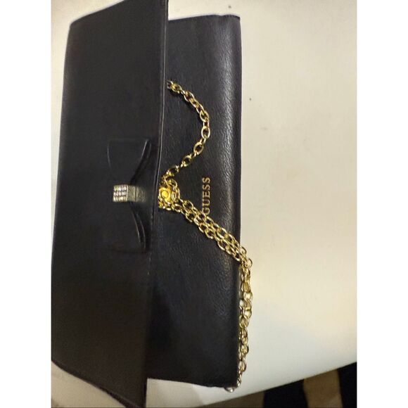 Guess Women's Faux Leather Chain Strap Bella Travel Clutch Black OS NWOT - Picture 6 of 11